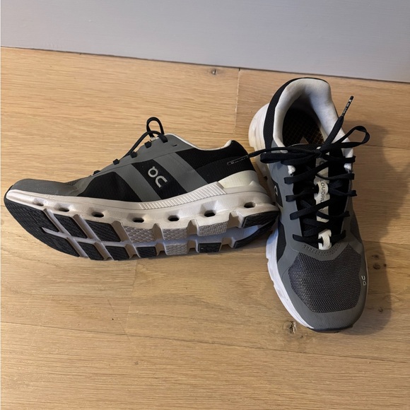 Cloudrunner eclipse sz 8 Wide with aertex insole - Picture 8 of 8